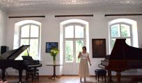Recital i wernisaż Katarzyny Słowikowskiej-Zakrzewskiej pt. "Malarstwo i melodie - moja podróż"., foto nr 13,